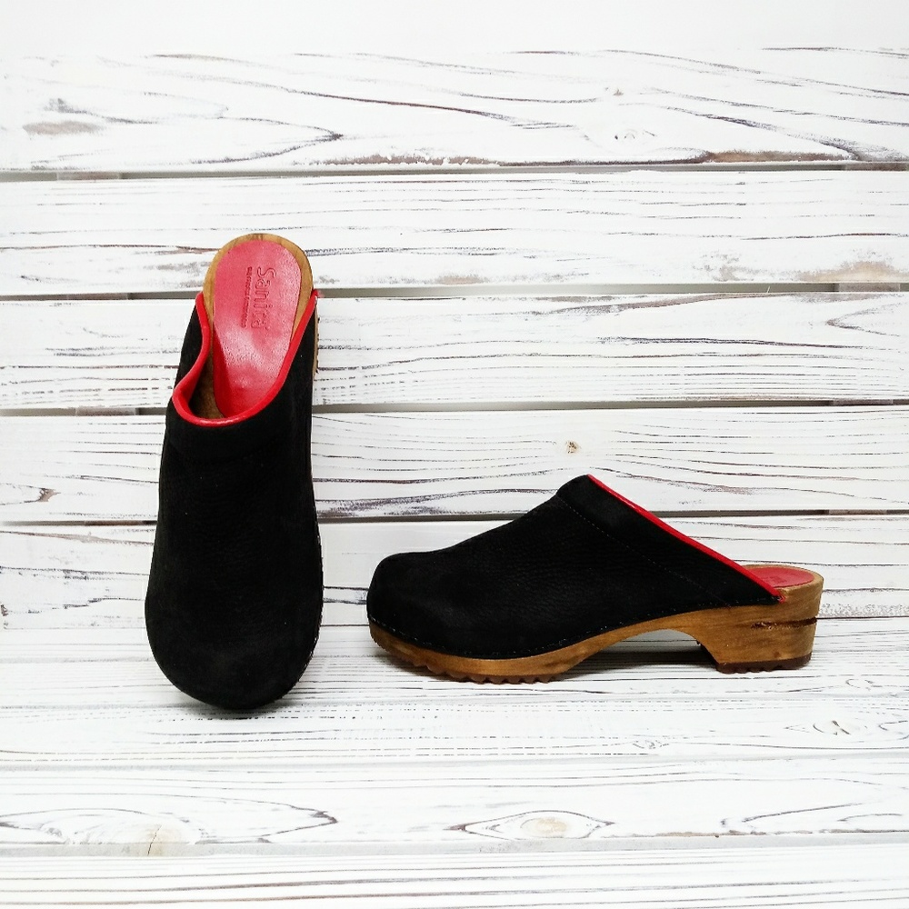 Sanita Women's Danish Pebbled Leather Clogs